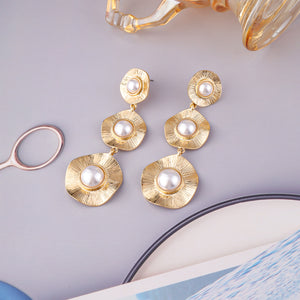 Vintage Pearl Alloy Temperament Earrings（A0191）