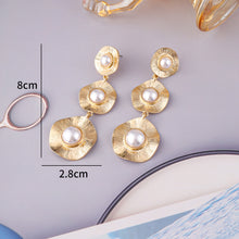 Load image into Gallery viewer, Vintage Pearl Alloy Temperament Earrings（A0191）
