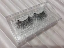 Load image into Gallery viewer, Wholesale High Quality 3D Mink Eyelash LD Series WITH PACKING Length：2.5cm（EY8002）
