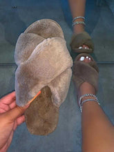 Load image into Gallery viewer, The slippers that occupy the home
