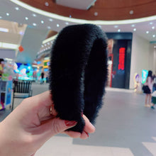 Load image into Gallery viewer, Wholesale women&#39;s sweet rabbit fur hair band(A0034)
