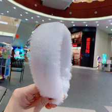 Load image into Gallery viewer, Wholesale women&#39;s sweet rabbit fur hair band(A0034)
