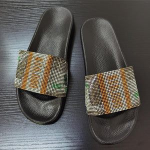 Wholesale women's fashion plastic diamond us dollar slippers(SL8144)