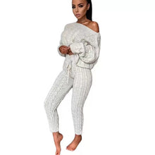 Load image into Gallery viewer, Wholesale round neck woolen trousers long sleeve suit sweater 2PC（CL9428）
