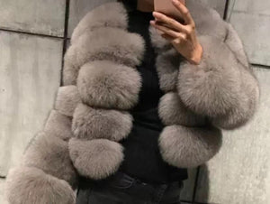 Wholesale round neck short imitation fox fur grass coat women's wear（CL9461）