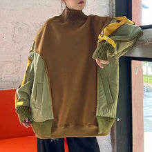 Load image into Gallery viewer, Wholesale color contrast stitching design women&#39;s loose medium length sweater（CL9632）
