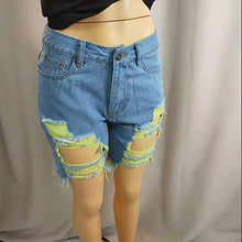 Load image into Gallery viewer, Wholesale women&#39;s sexy fringed denim shorts（CL8719）
