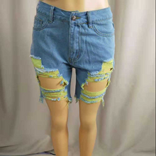Load image into Gallery viewer, Wholesale women&#39;s sexy fringed denim shorts（CL8719）

